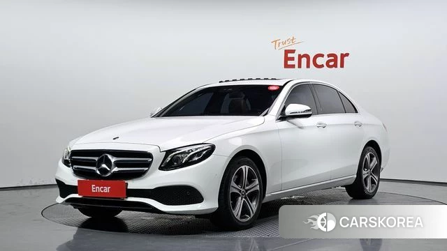 Mercedes-Benz E-Class W213 2019 Белый из Кореи