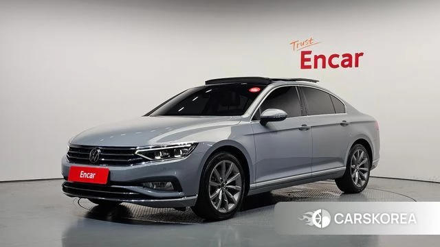 Volkswagen Passat GT (B8) 2022 Серебристо-серый из Кореи