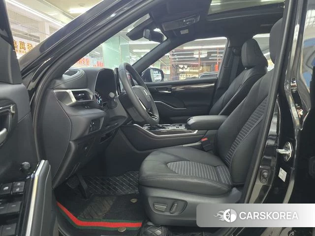 Toyota Crown Lufang 2024 Черный из Китая