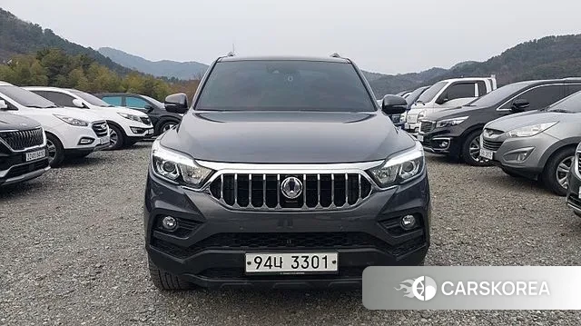 Ssangyong Rexton Sports Cannes 2019 Серебристо-серый из Кореи