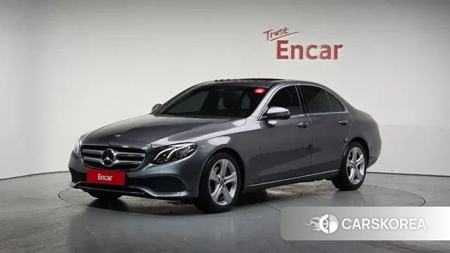 Mercedes-Benz E-Class W213 2018 Серый из Кореи