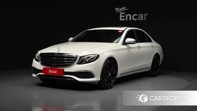 Mercedes-Benz E-Class W213 2020 Белый из Кореи