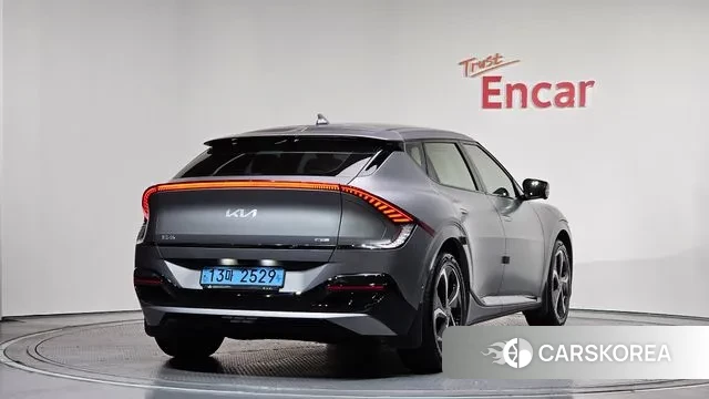 Kia EV6 2022 Серебряный из Кореи