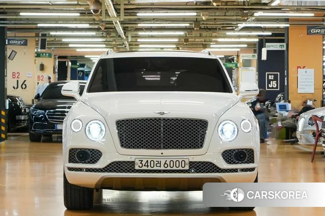 Bentley Bentayga 2020 Белый из Кореи