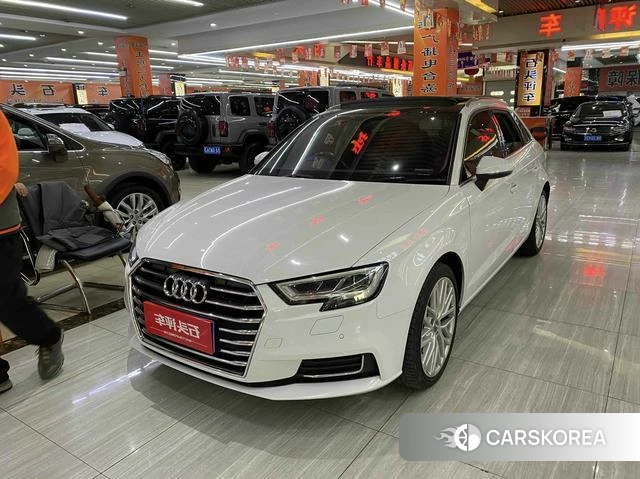 Audi A3 2018 Белый из Китая