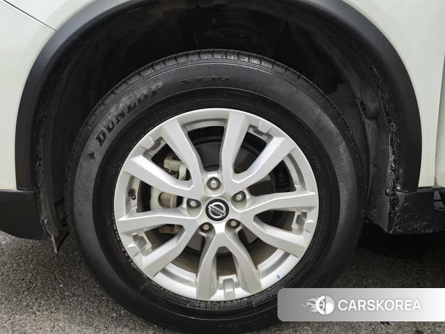 Nissan Qijun 2023 Белый из Китая