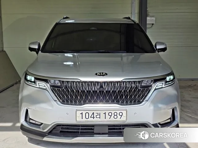 Kia Carnival 4th generation 2021 Серебряный из Кореи
