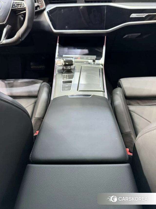 Audi A7 2021 Зеленый из Китая