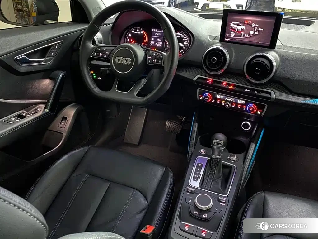Audi Q2L 2022 Синий из Китая