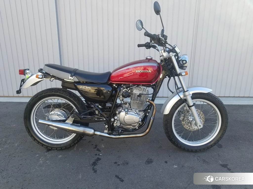 Проданный Honda CB223S 2011 из Японии