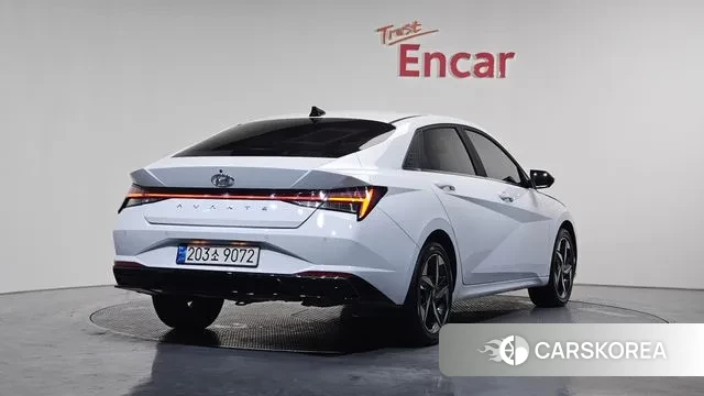 Hyundai Avante (CN7) 2022 Белый из Кореи