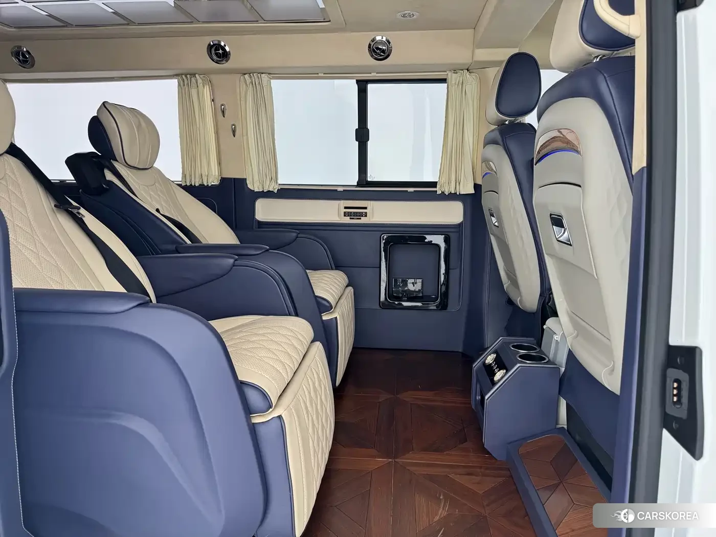 Volkswagen Caravelle 2019 Белый из Китая