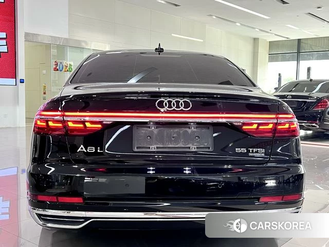Audi A8 2022 Черный из Китая