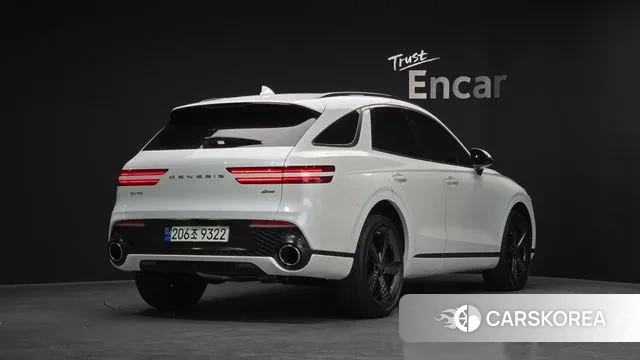 Genesis GV70 2023 Белый из Кореи