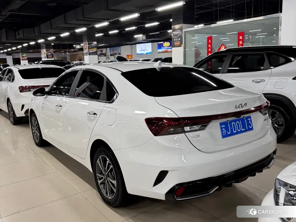 Kia K3 2024 Белый из Китая