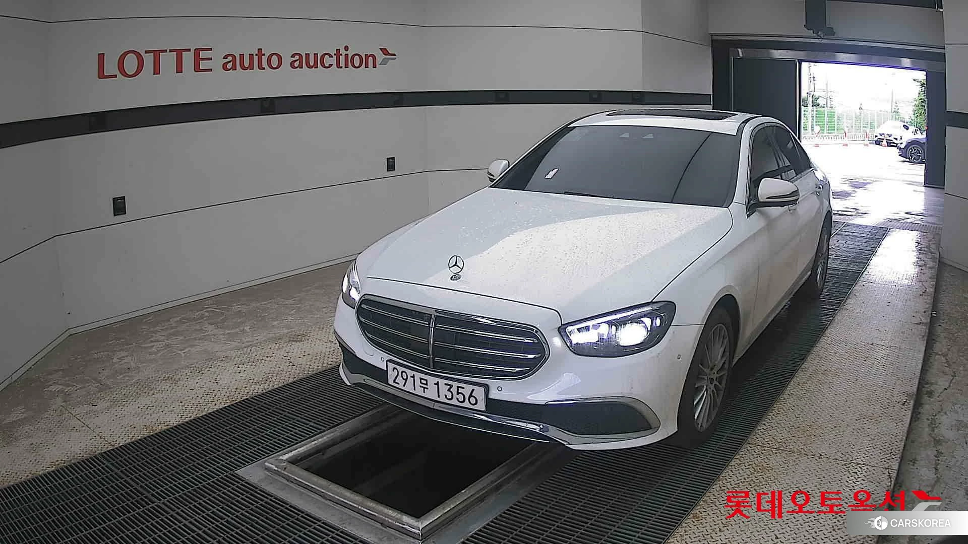 Mercedes-Benz Mercedes-Benz E250 2022 Белый из Кореи