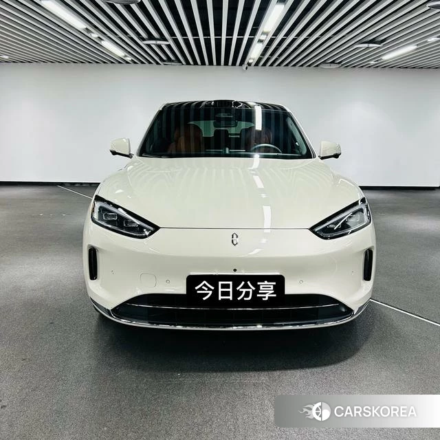 AITO Ask the world M5 2025 Белый из Китая