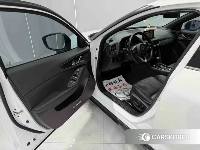 Mazda CX-4 2023 Белый из Китая