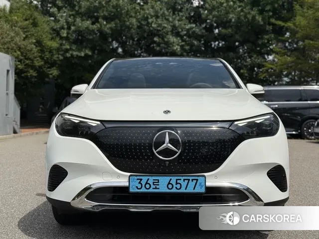 Mercedes-Benz EQE SUV X294 2024 Белый из Кореи