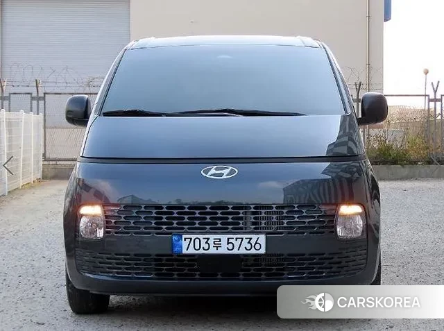 Hyundai Staria 2023 Серый из Кореи
