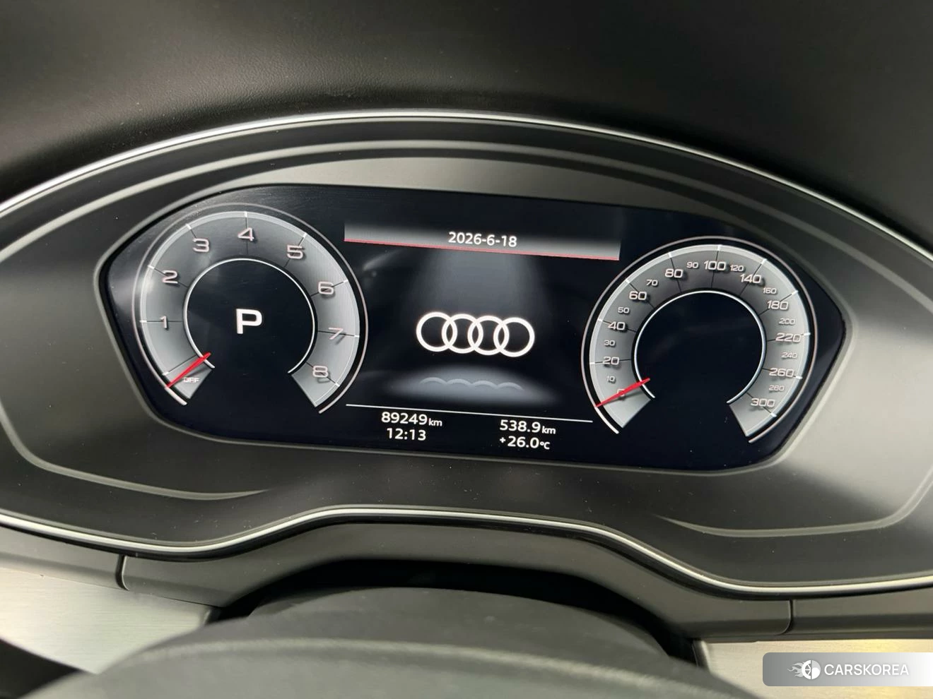 Audi Q5L 2021 Черный из Китая