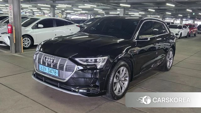 Audi e-Tron 2023 Черный из Кореи
