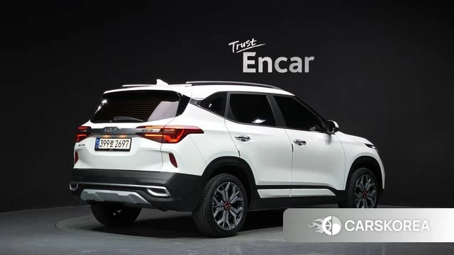 Kia Seltos 2021 Белый из Кореи