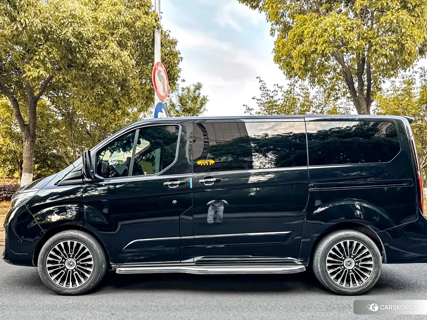 Ford Tourneo 2025 Черный из Китая