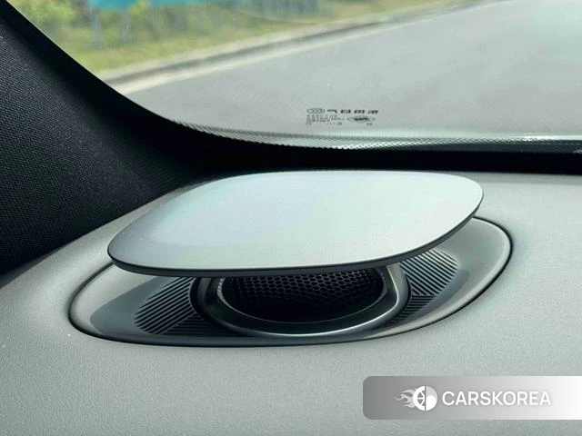 Nissan N7 2025 Серебристо-серый из Китая