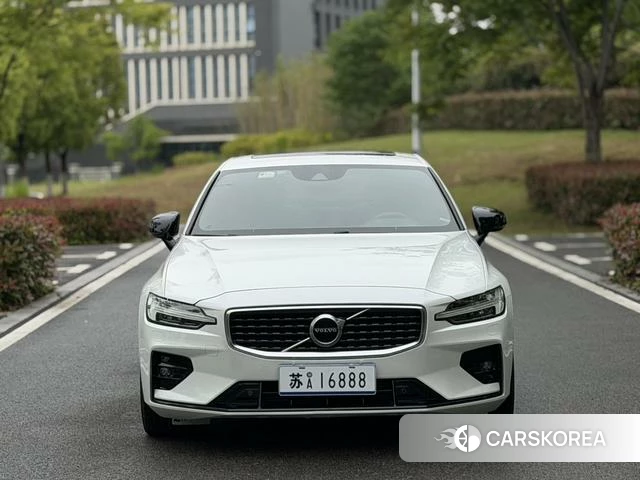 Volvo S60 2020 Белый из Китая