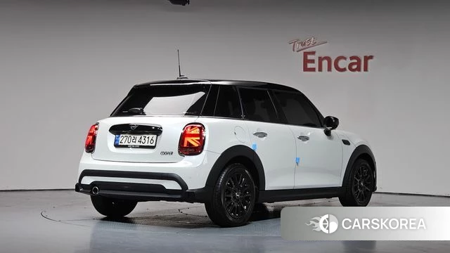 Mini Cooper 2024 Белый из Кореи