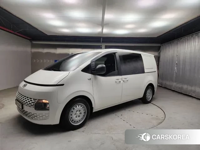 Hyundai Staria 2021 Белый из Кореи