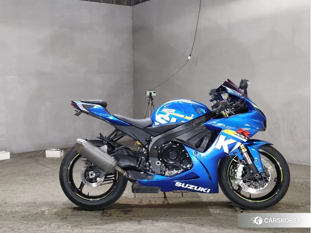 Проданный Suzuki GSX-R750 2015 из Японии
