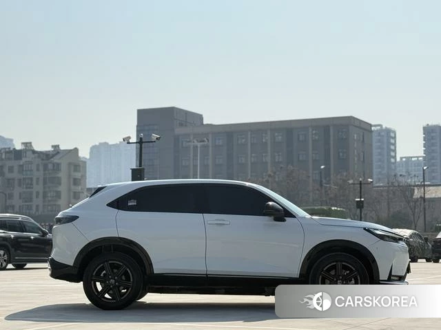 Honda e:NS1 2023 Белый из Китая