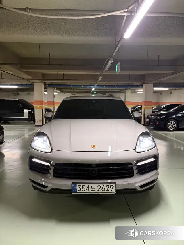 Porsche Cayenne (PO536) 2023 Жемчужный цвет из Кореи