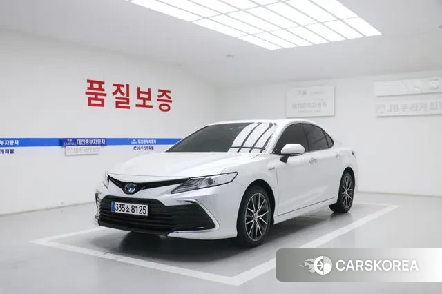 Toyota Camry (XV70) 2023 Белый из Кореи