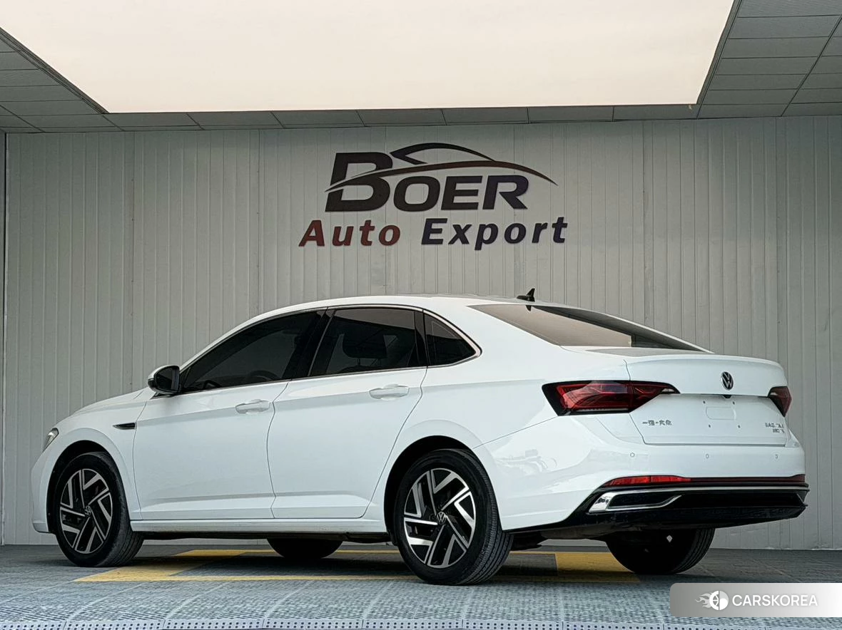 Volkswagen Sagitar 2022 Белый из Китая