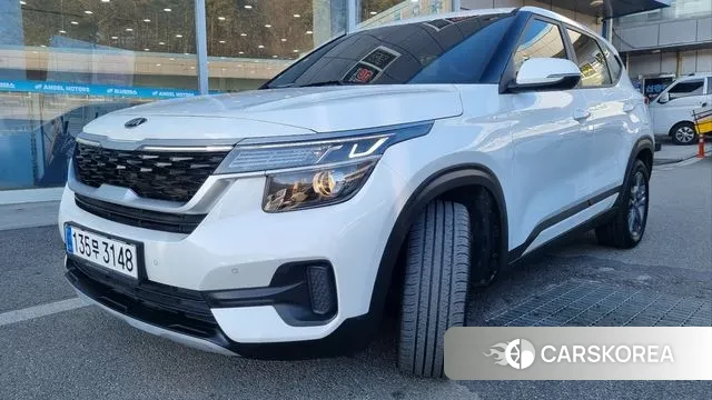 Kia Seltos 2021 Белый из Кореи