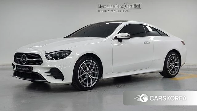 Mercedes-Benz E-Class W213 2022 Белый из Кореи