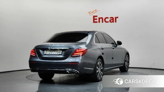 Mercedes-Benz E-Class W213 2020 Серый из Кореи