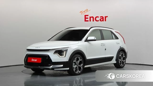 Kia Di Ol Nu Niro 2024 Белый из Кореи
