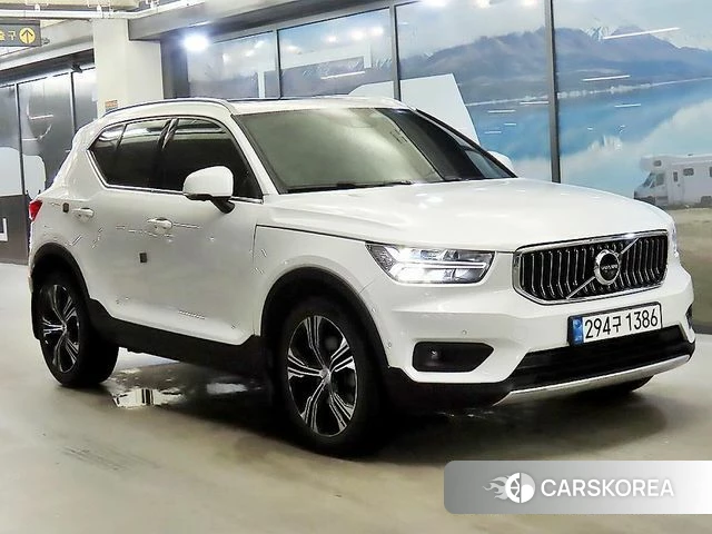 Volvo XC40 2022 Белый из Кореи