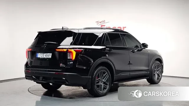 Ford Explorer 6th Generation 2024 Черный из Кореи