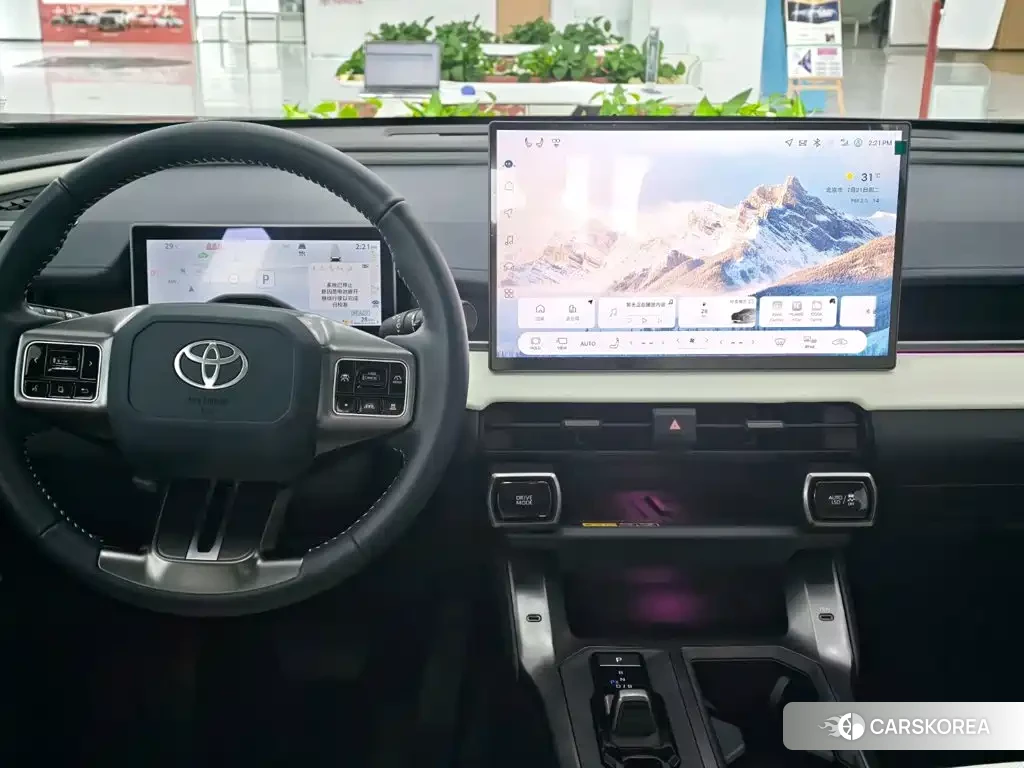Toyota RAV4 2026 Silver/gray из Китая