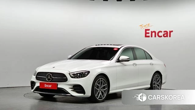 Mercedes-Benz E-Class W213 2022 Белый из Кореи