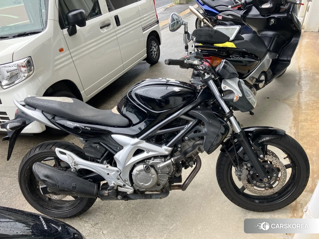 Проданный Suzuki GLADIUS 400 ABS 2010 из Японии, фото 2