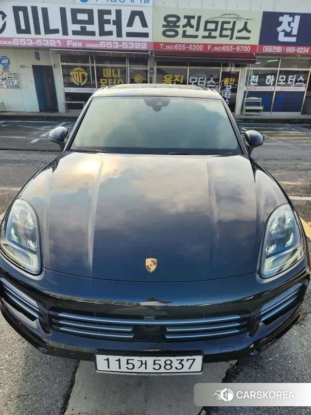 Porsche Cayenne (PO536) 2020 Черный из Кореи