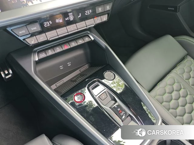 Audi RS 3 2025 Зеленый из Китая