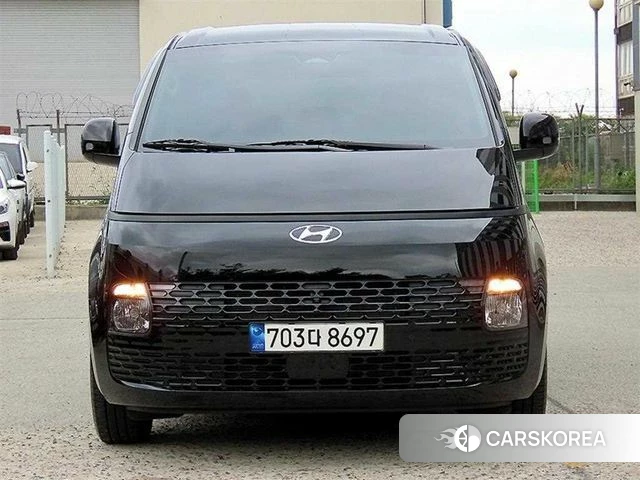 Hyundai Staria 2023 Черный из Кореи