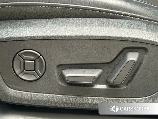 Audi A3 2024 Темно-серый из Китая